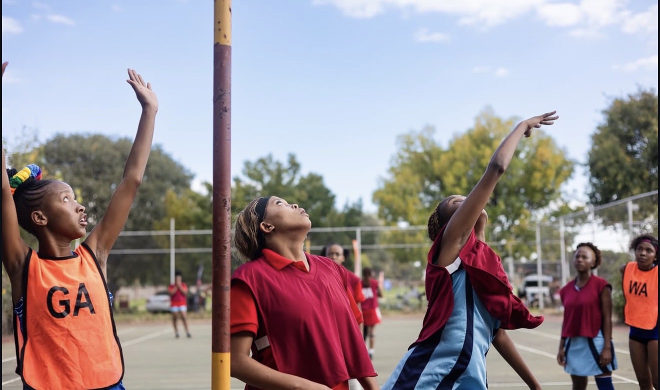 Sportistic athletes competing on court